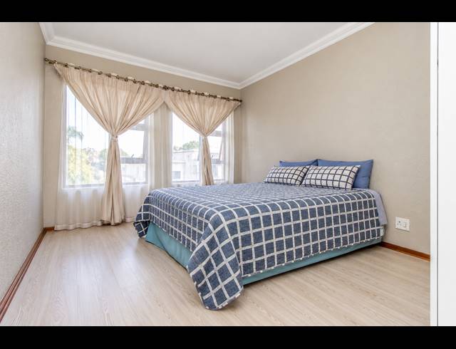 2 BEDROOM APARTMENT FOR SALE IN RANDPARK RIDGE